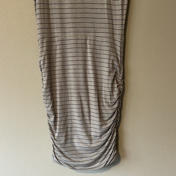 🍑 Last Chance Sale - PRANA Striped V-Neck Ruched Dress - Picture 3 of 7